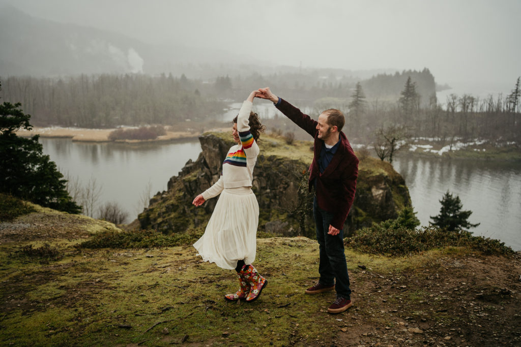 Columbia River Gorge Engagement Session | Explore The Moment Photo